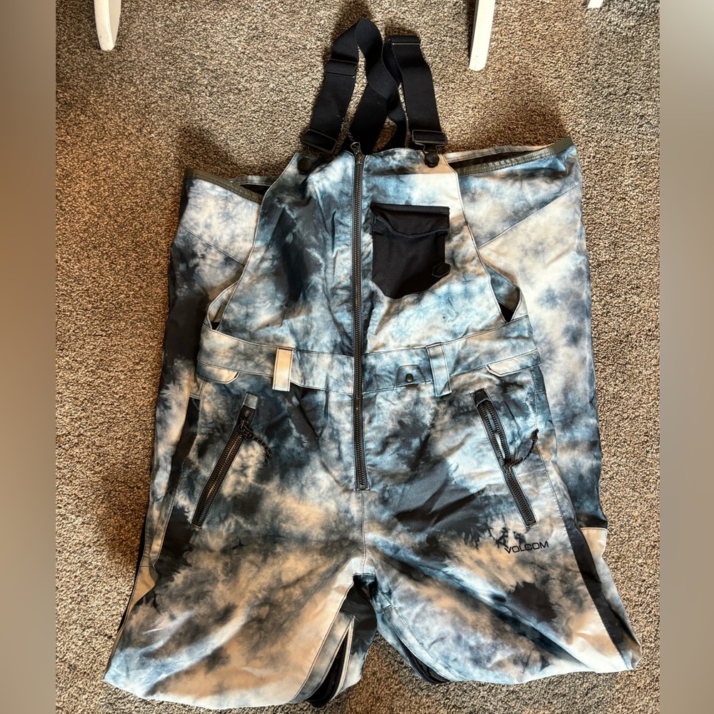 Snowboarding pants